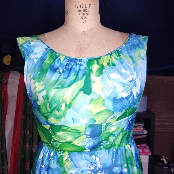 Vintage 1960s floral maxi - Picture 2 of 3